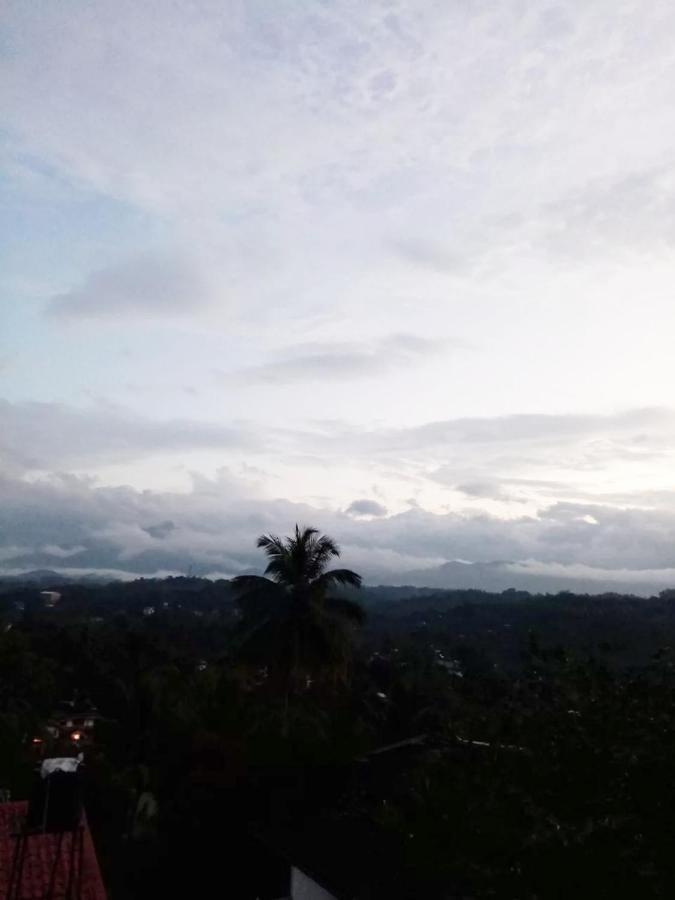 Chandi Mahal Homestay Kandy Eksteriør billede