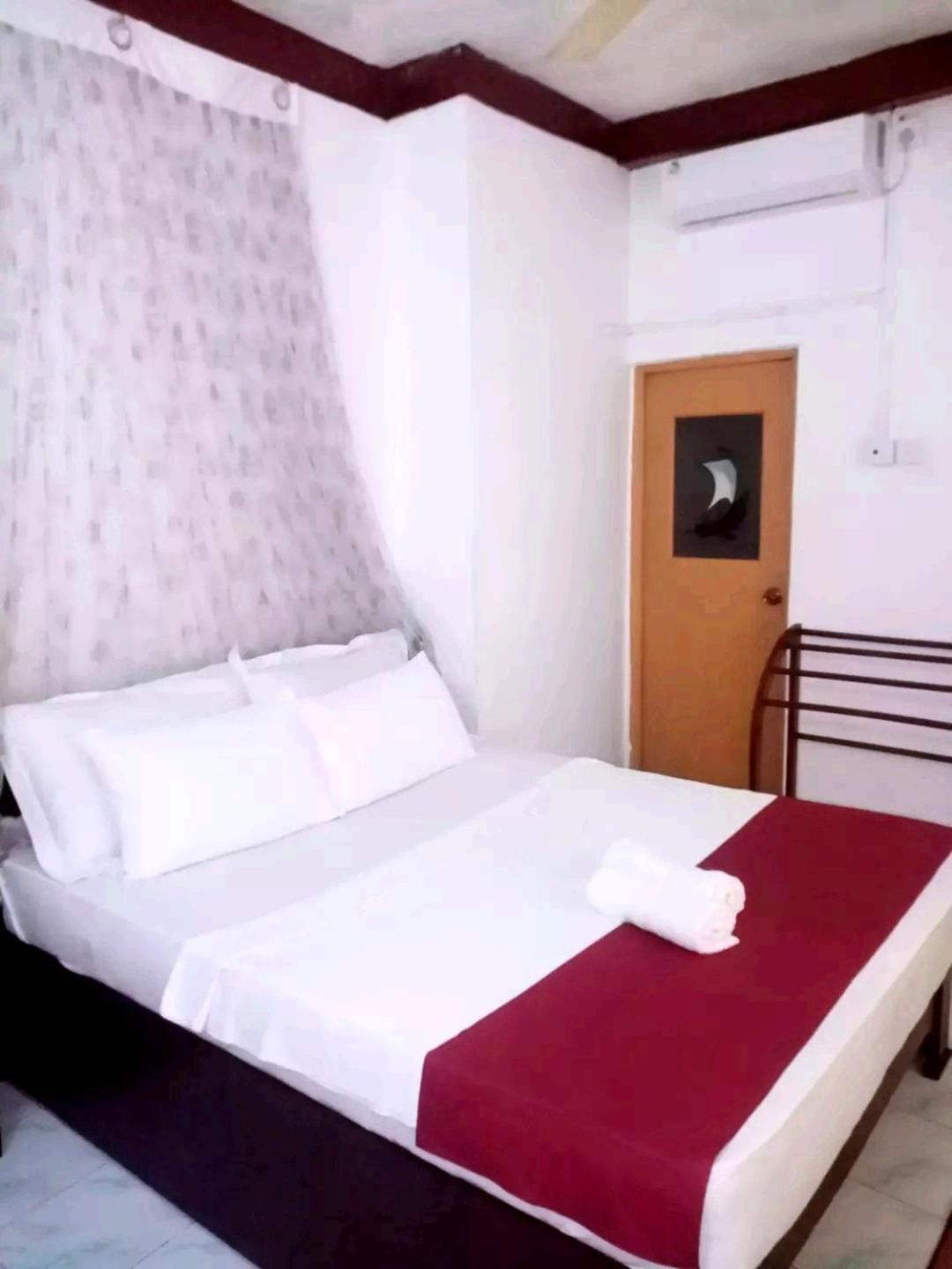 Chandi Mahal Homestay Kandy Værelse billede